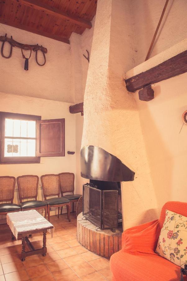 Complex Rural Can Caubet Berga Exterior photo