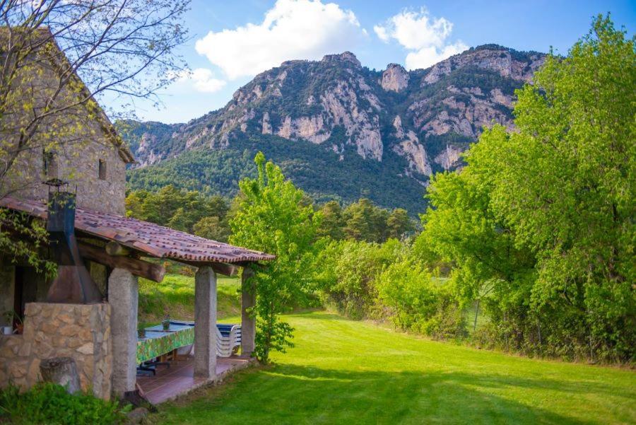 Complex Rural Can Caubet Berga Exterior photo